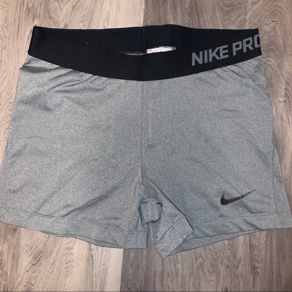 Nike Pro Shorts Grey